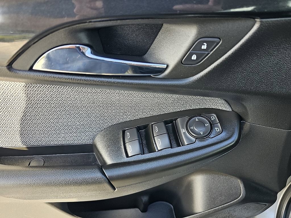 Used 2024 Chevrolet TrailBlazer LS image 24