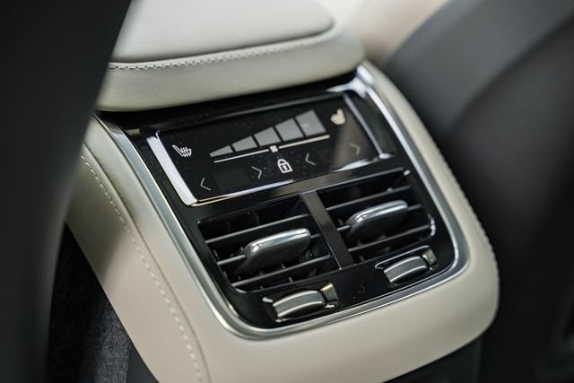 New 2026 Volvo XC90 T8 Core AWD/4WD image 34