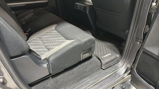 Used 2018 Toyota Tundra SR5 AWD/4WD image 28