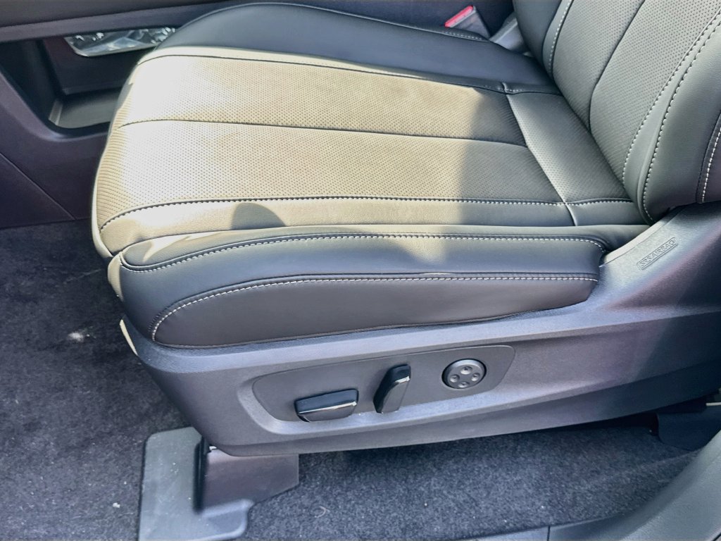 Used 2027 INFINITI QX60 Luxe w/ Cargo Package FWD image 21