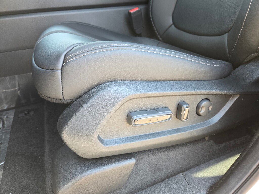 New 2025 Honda Pilot Touring image 10