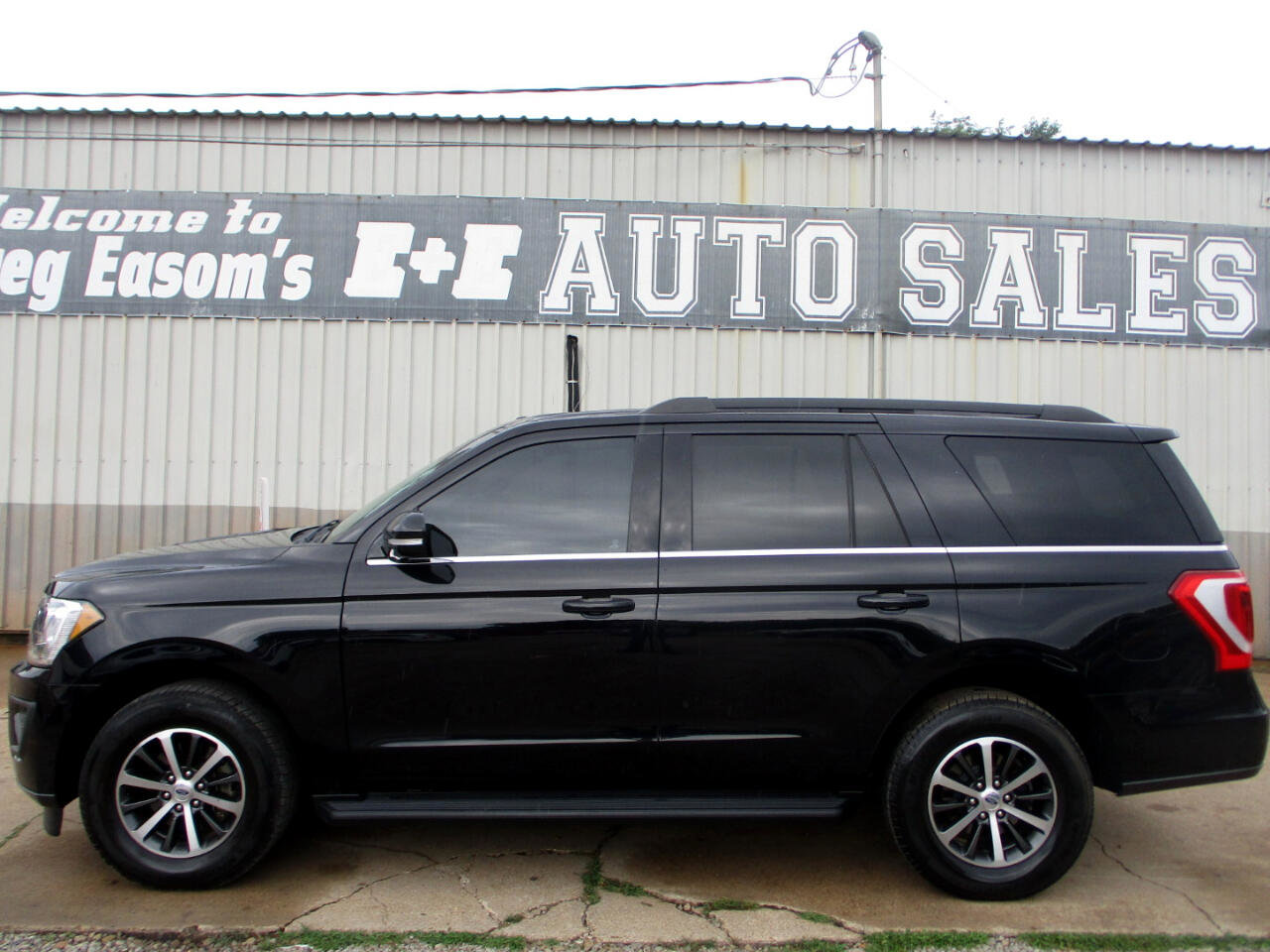 Used 2019 Ford Expedition XLT w/ Equipment Group 201A image 5