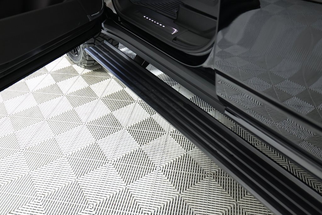 Used 2026 Cadillac Escalade ESV Platinum Luxury w/ LPO, Floor Liner Package image 20