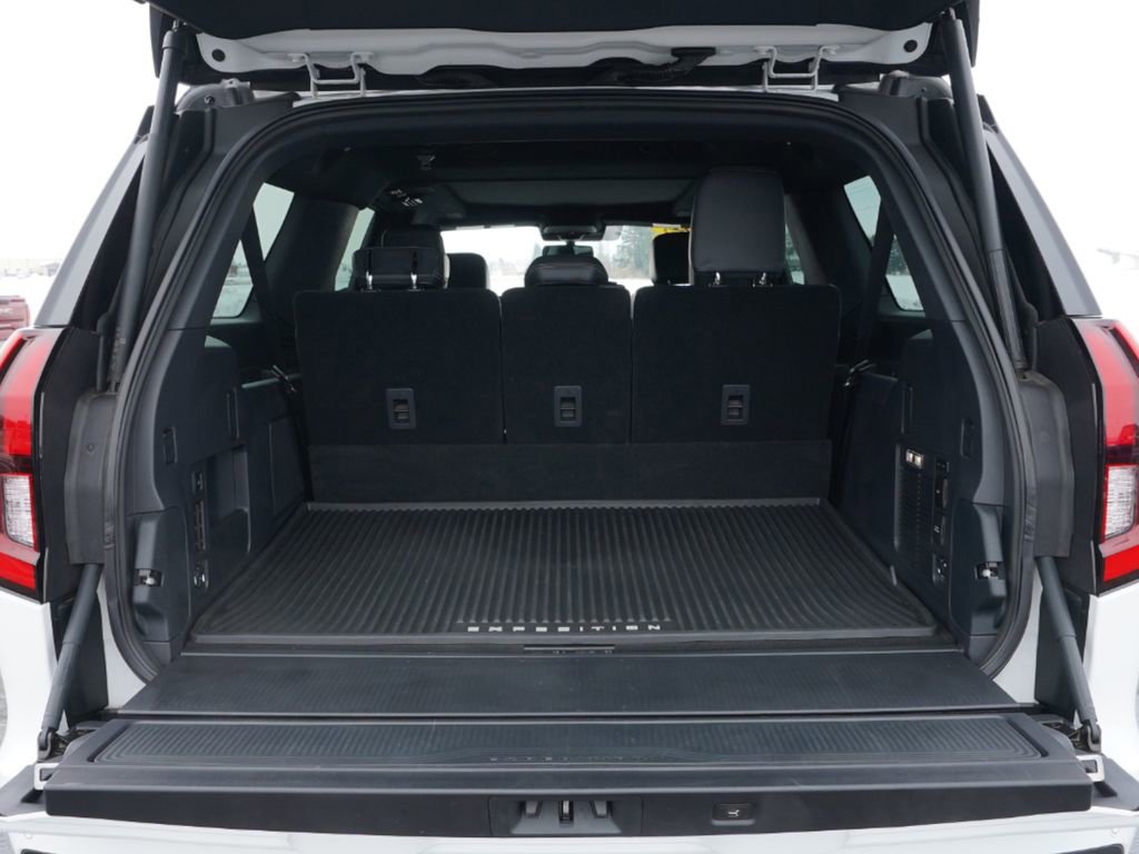 New 2025 Ford Expedition Max Platinum w/ Stealth Performance Package image 42
