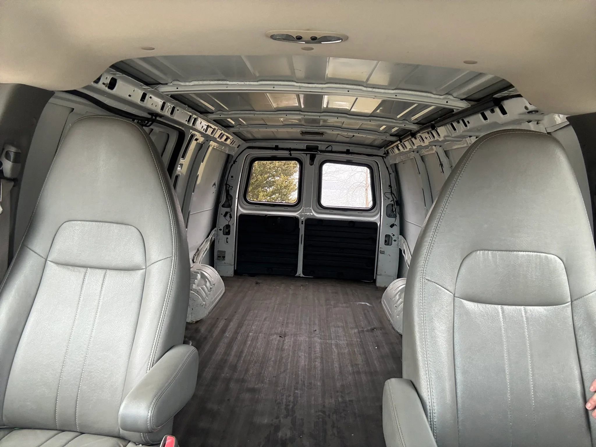 Used 2012 GMC Savana 2500 RWD image 14