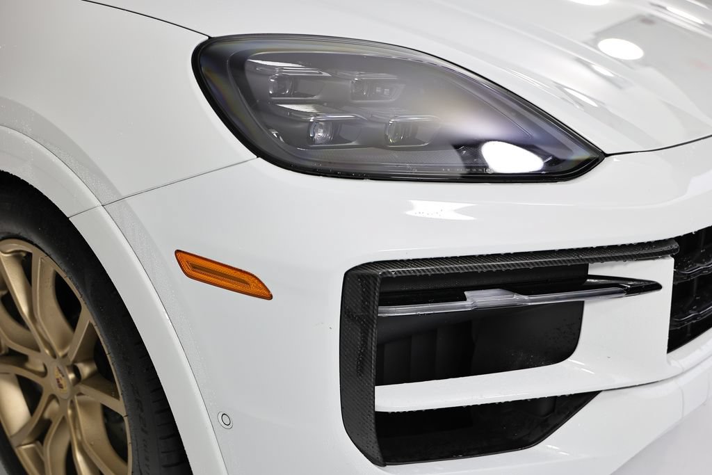 Certified 2025 Porsche Cayenne GTS AWD/4WD image 17
