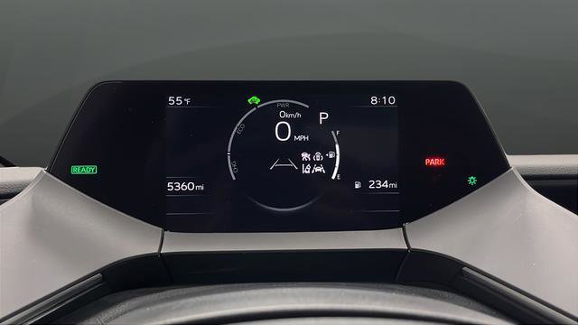Used 2024 Toyota Prius LE AWD/4WD image 17