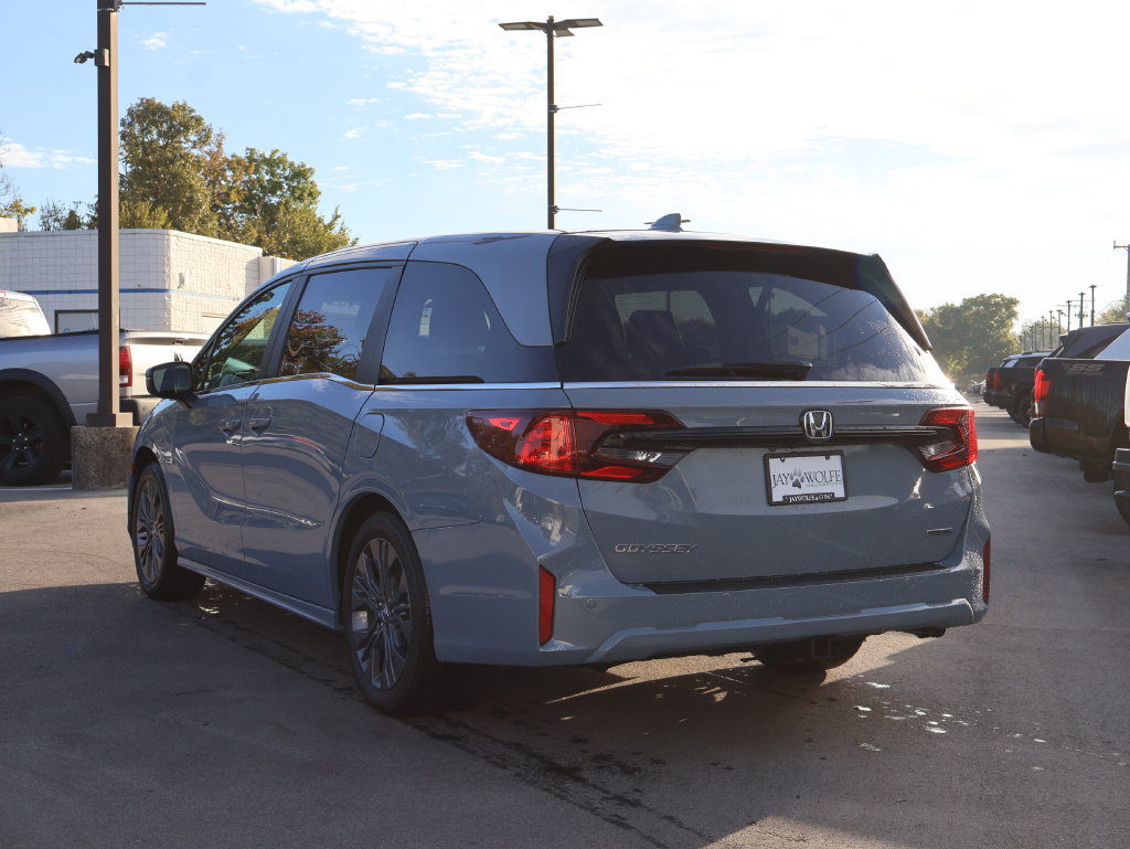 Certified 2025 Honda Odyssey Touring image 5