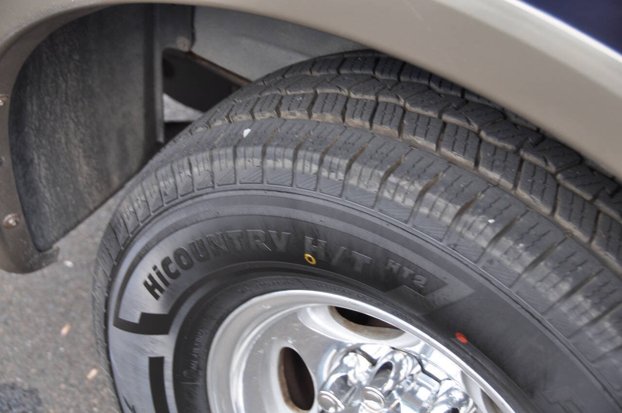 Used 2005 Ford Excursion Eddie Bauer RWD image 39