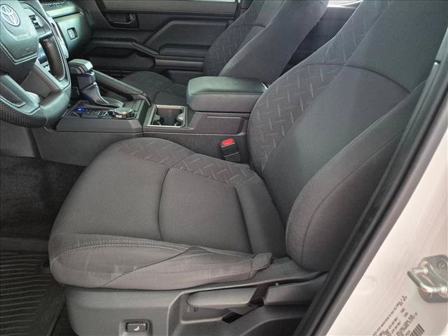 Used 2024 Toyota Tacoma SR5 AWD/4WD image 15