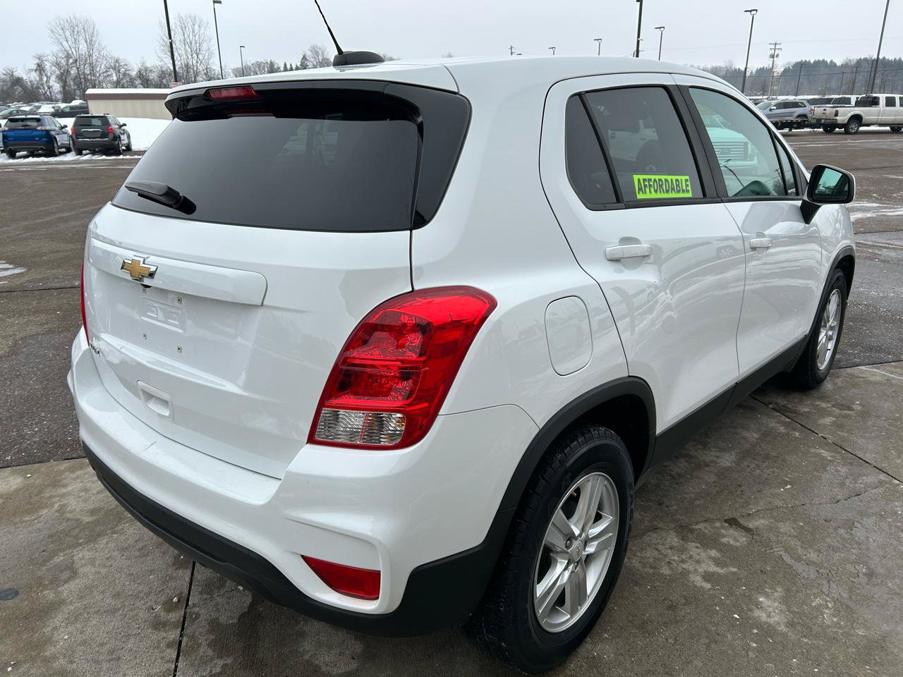 Used 2020 Chevrolet Trax LS w/ Tint and Cruise Package FWD image 5