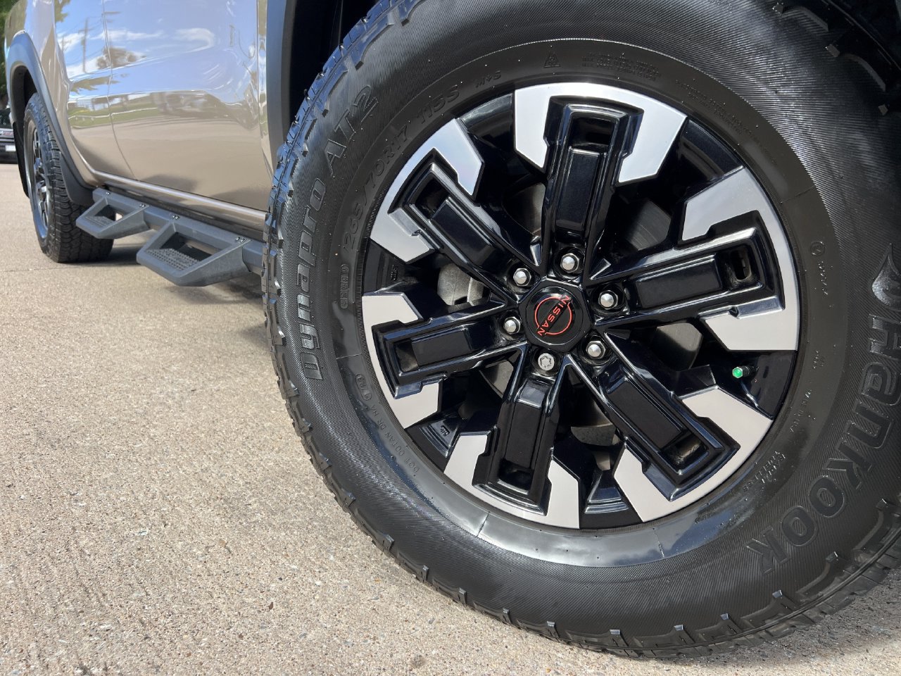 Used 2023 Nissan Frontier Pro-X w/ Technology Package RWD image 7