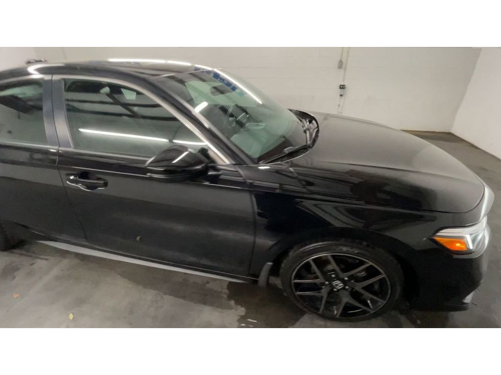 Used 2023 Honda Civic Sport Touring image 2