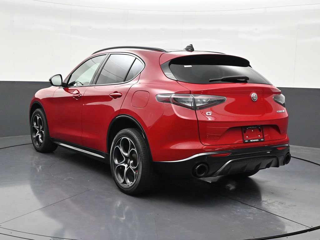 Used 2024 Alfa Romeo Stelvio Veloce AWD/4WD image 3