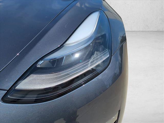Used 2022 Tesla Model 3 Standard Range RWD image 9