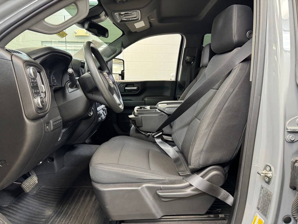Used 2024 GMC Sierra 3500 Pro AWD/4WD image 13