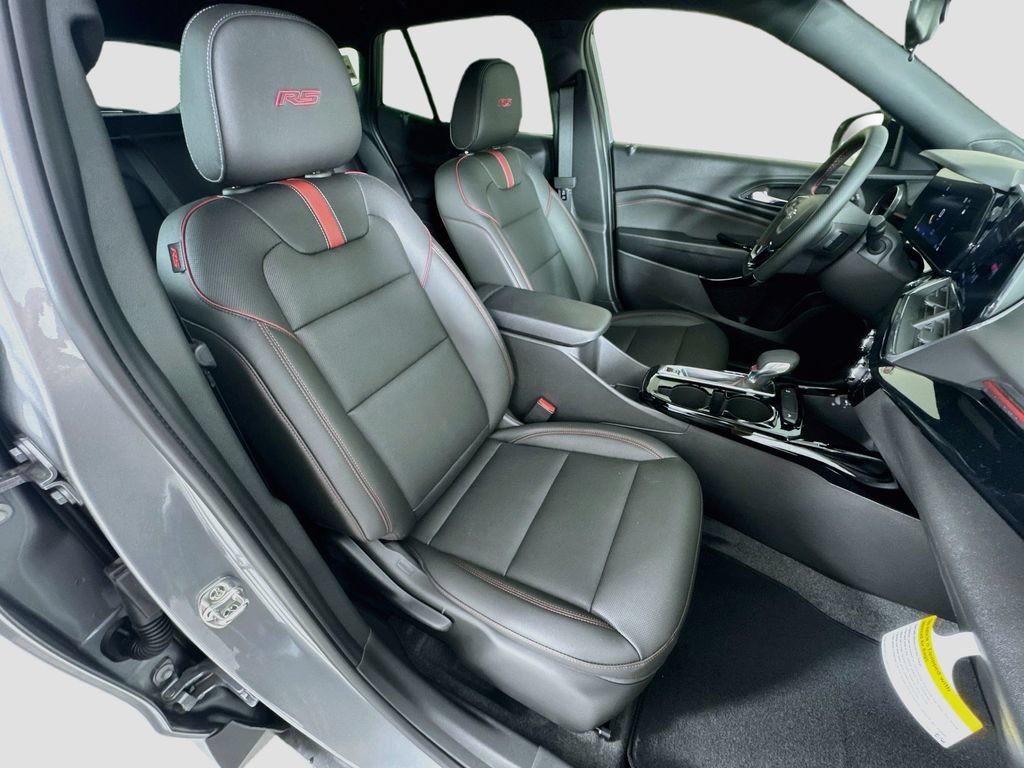 New 2026 Chevrolet Trax RS w/ Driver Confidence Package FWD image 28
