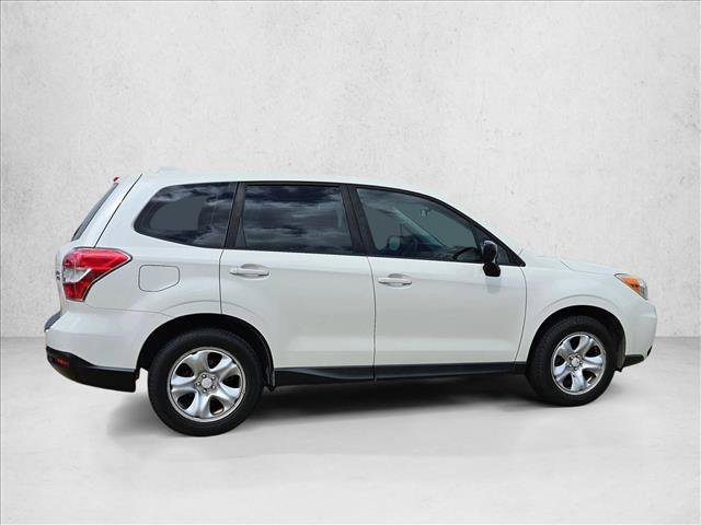Used 2016 Subaru Forester 2.5i AWD/4WD image 4