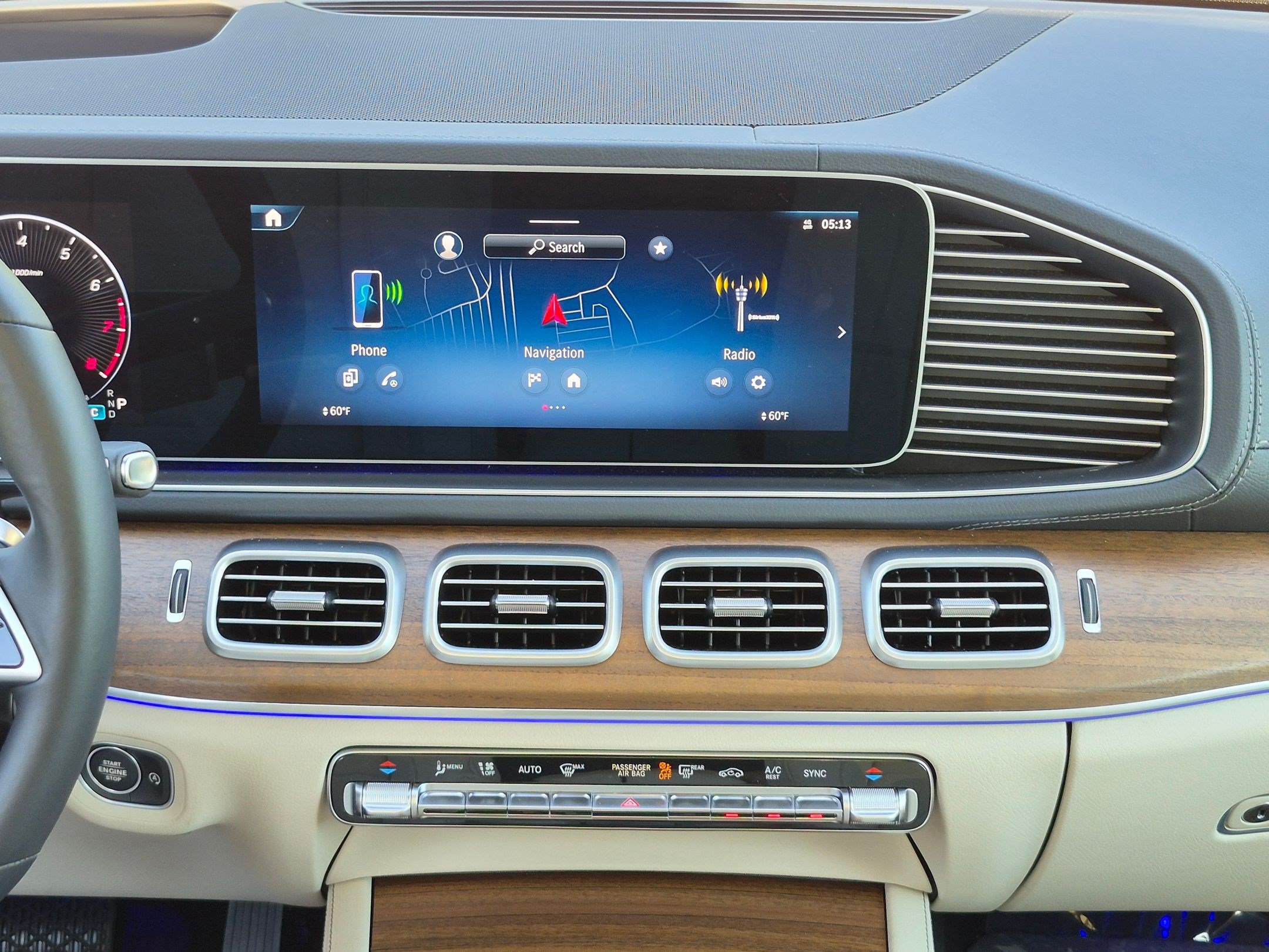 Certified 2025 Mercedes-Benz GLS 450 4MATIC image 32