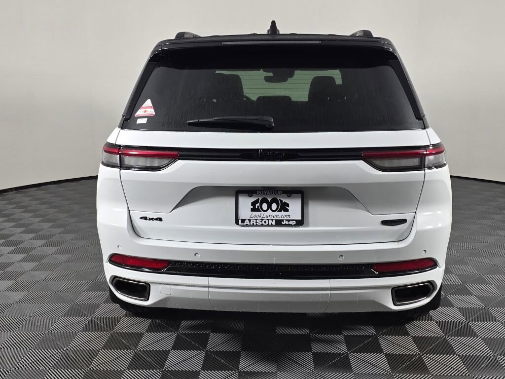 New 2025 Jeep Grand Cherokee Summit w/ Obsidian Package image 5