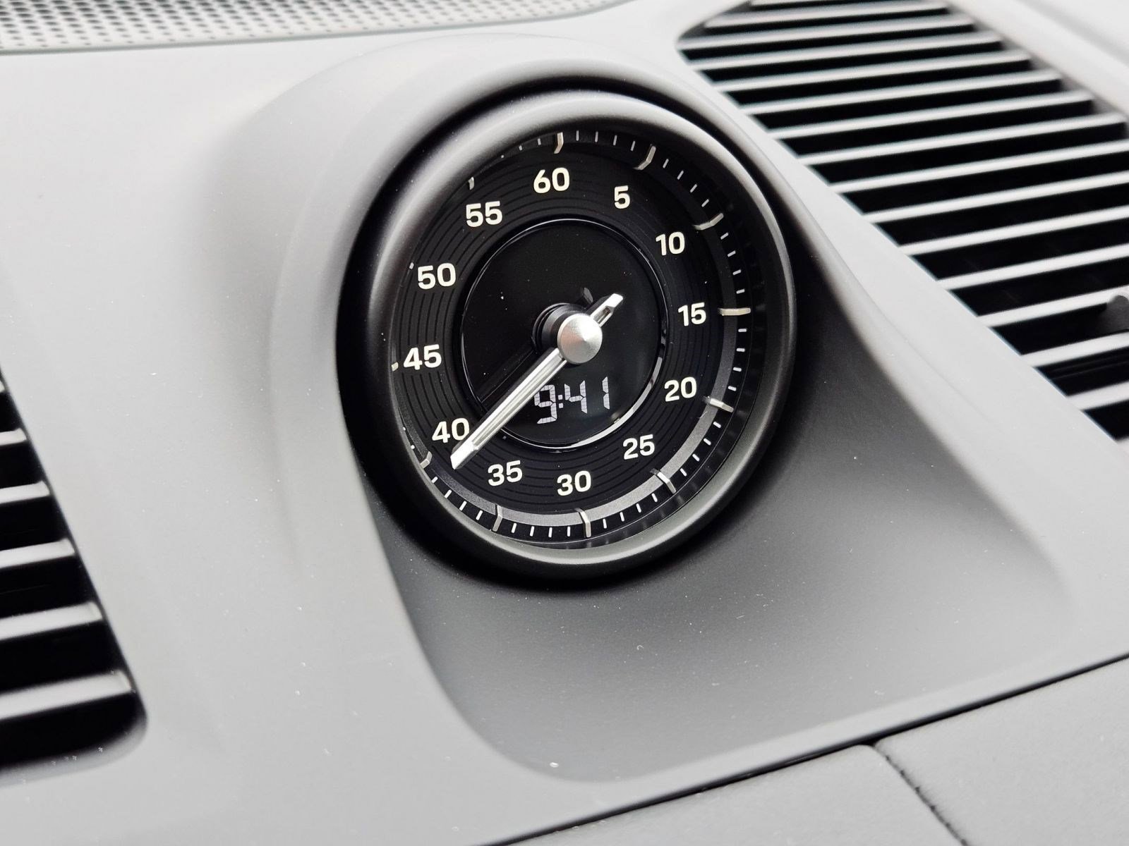 New 2026 Porsche Cayenne Coupe image 21