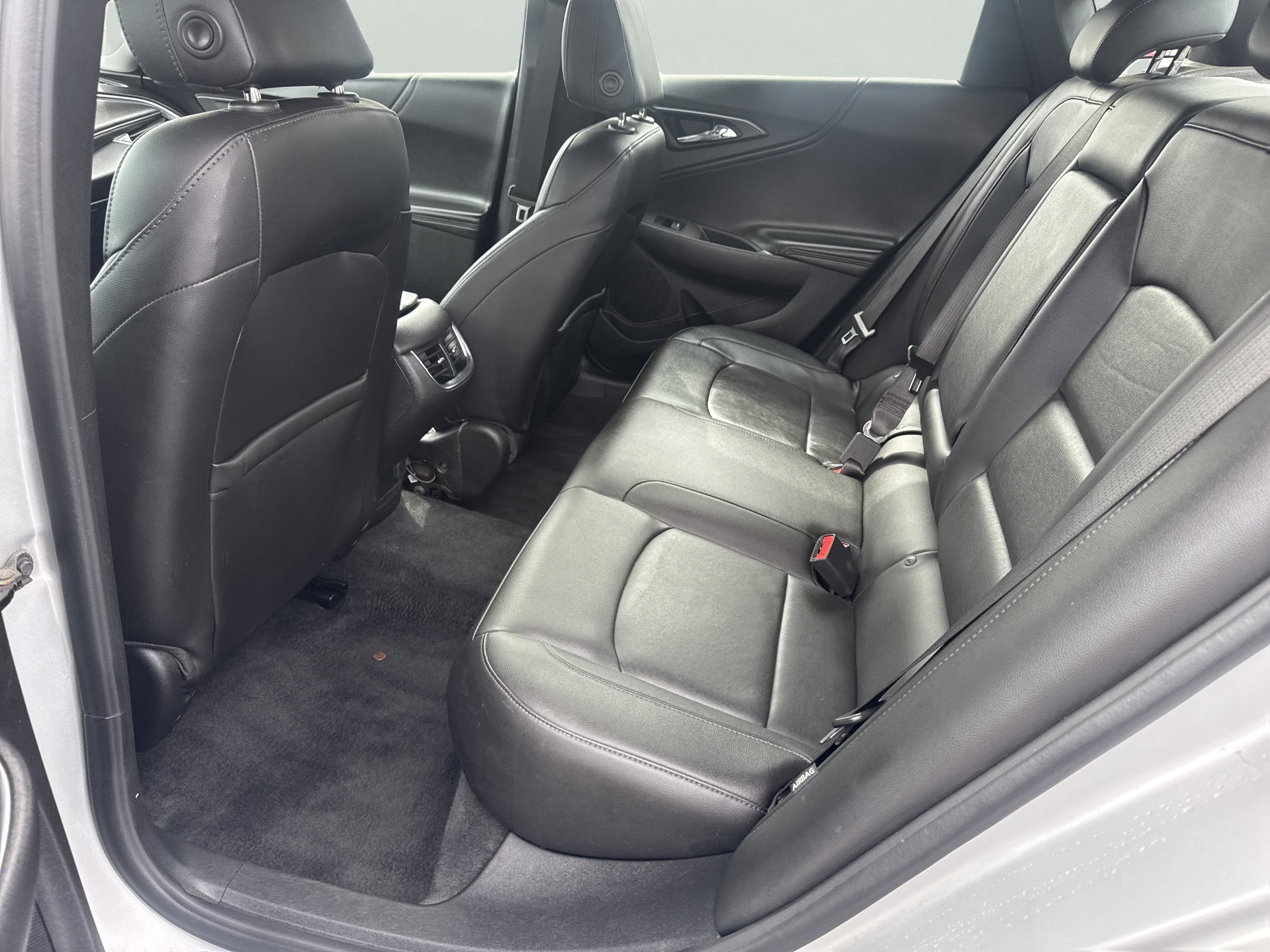 Used 2020 Chevrolet Malibu LT w/ Leather Package FWD image 11