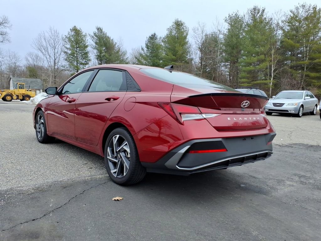 New 2025 Hyundai Elantra Sport w/ Cargo Package image 5