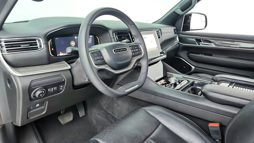 Used 2022 Jeep Wagoneer Series II AWD/4WD image 21
