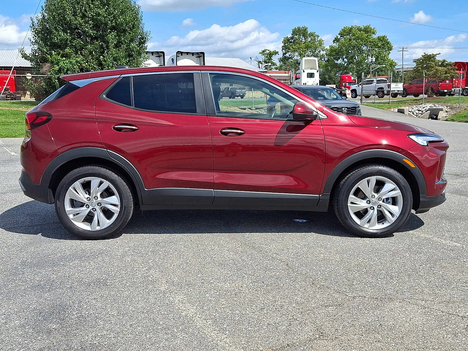 Used 2024 Buick Encore GX Preferred w/ Comfort Package FWD image 7