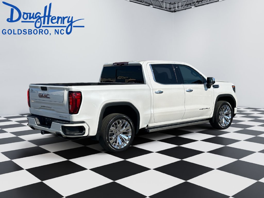 Used 2023 GMC Sierra 1500 Denali w/ Denali Reserve Package AWD/4WD image 5