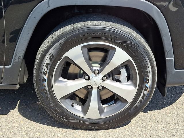 Used 2019 Jeep Cherokee Limited AWD/4WD image 8