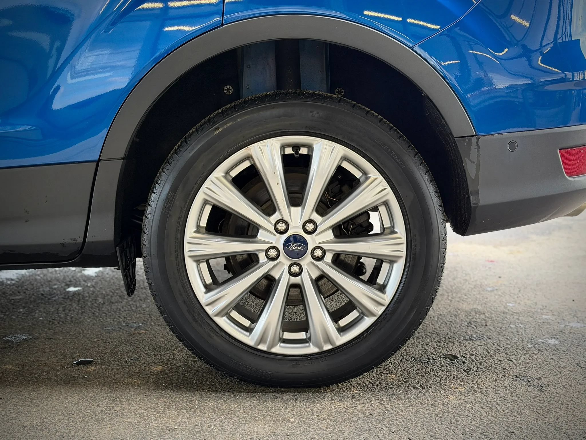 Used 2018 Ford Escape Titanium AWD/4WD image 33