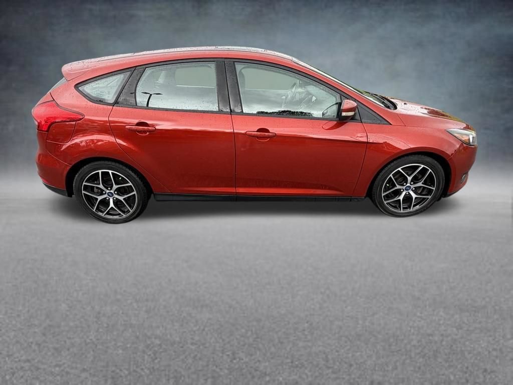 Used 2018 Ford Focus SEL w/ Cold Weather Package FWD image 7