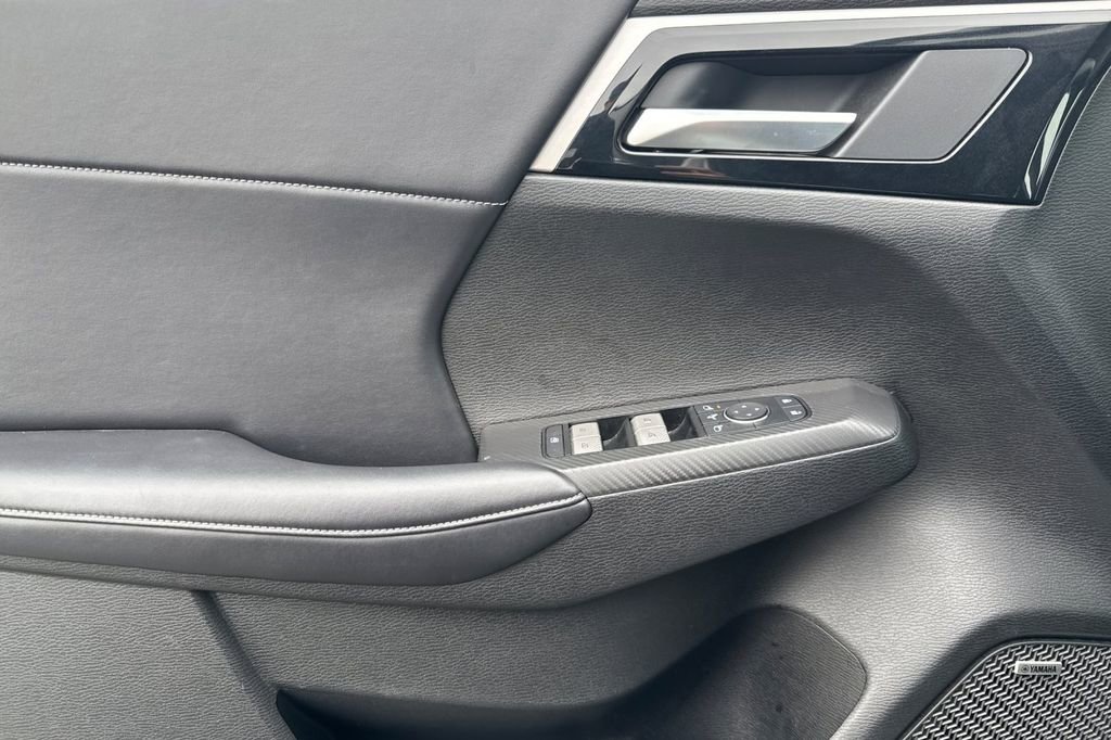 Used 2025 Mitsubishi Outlander SE AWD/4WD image 11