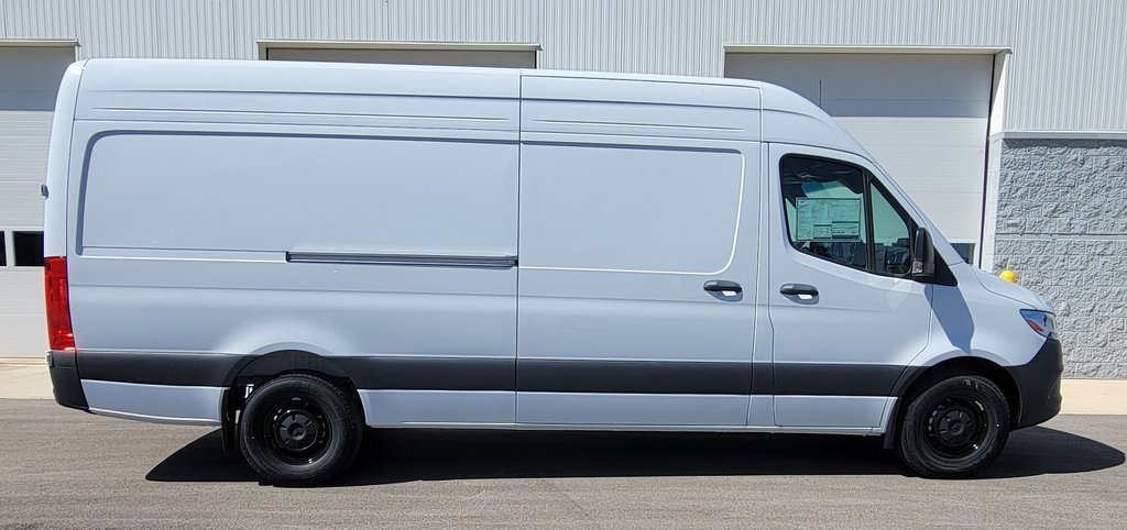 New 2025 Mercedes-Benz Sprinter 2500 image 1