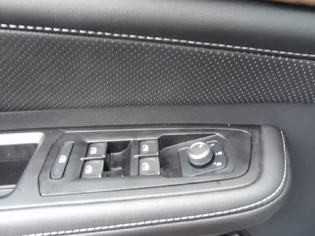 Used 2025 Volkswagen Atlas SE AWD/4WD image 12