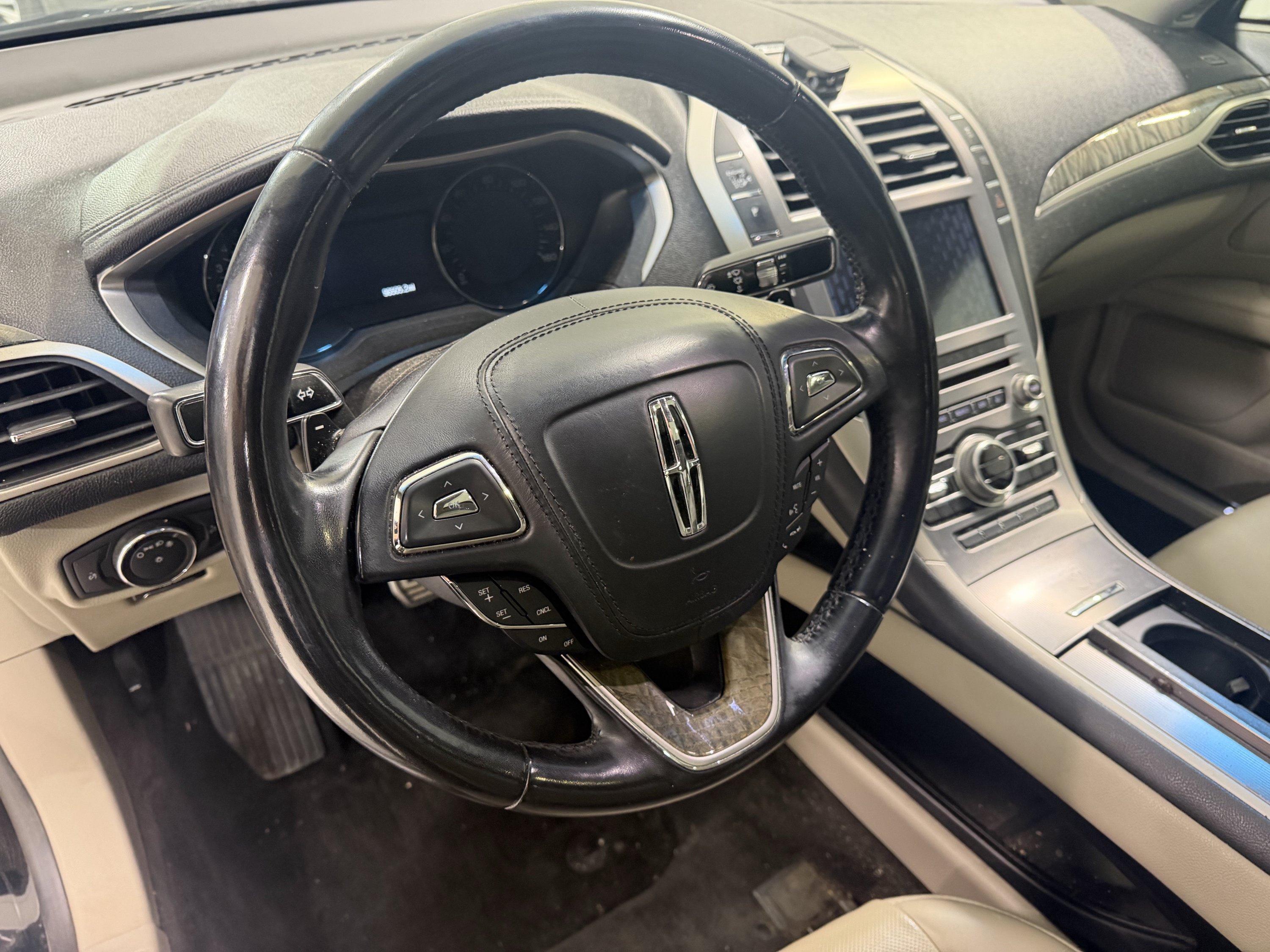 Used 2018 Lincoln MKZ Reserve w/ Magnetic Appearance Package AWD/4WD image 14