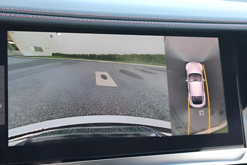 Used 2024 Bentley Continental GT image 31