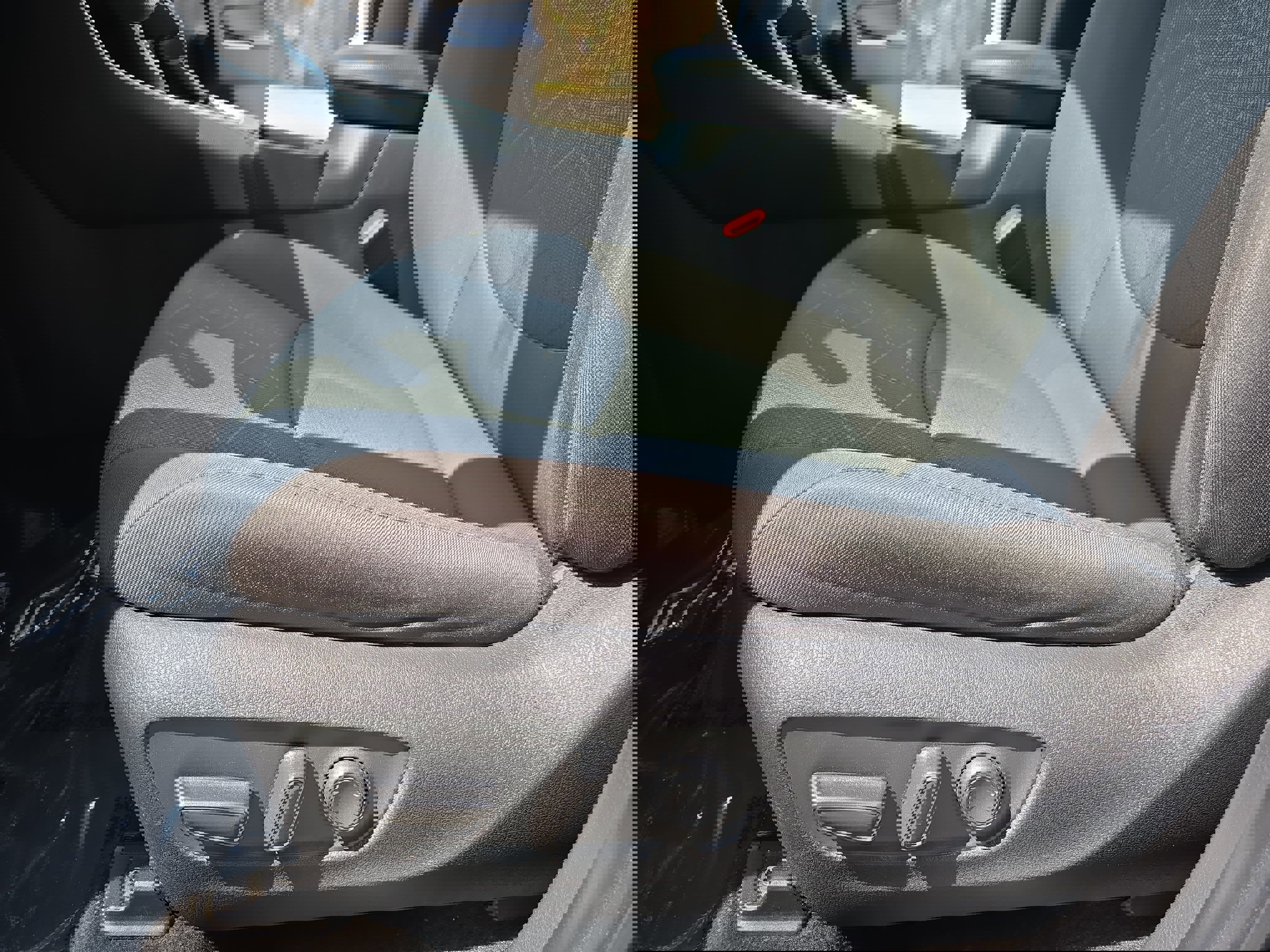 Used 2023 Toyota RAV4 XLE image 30