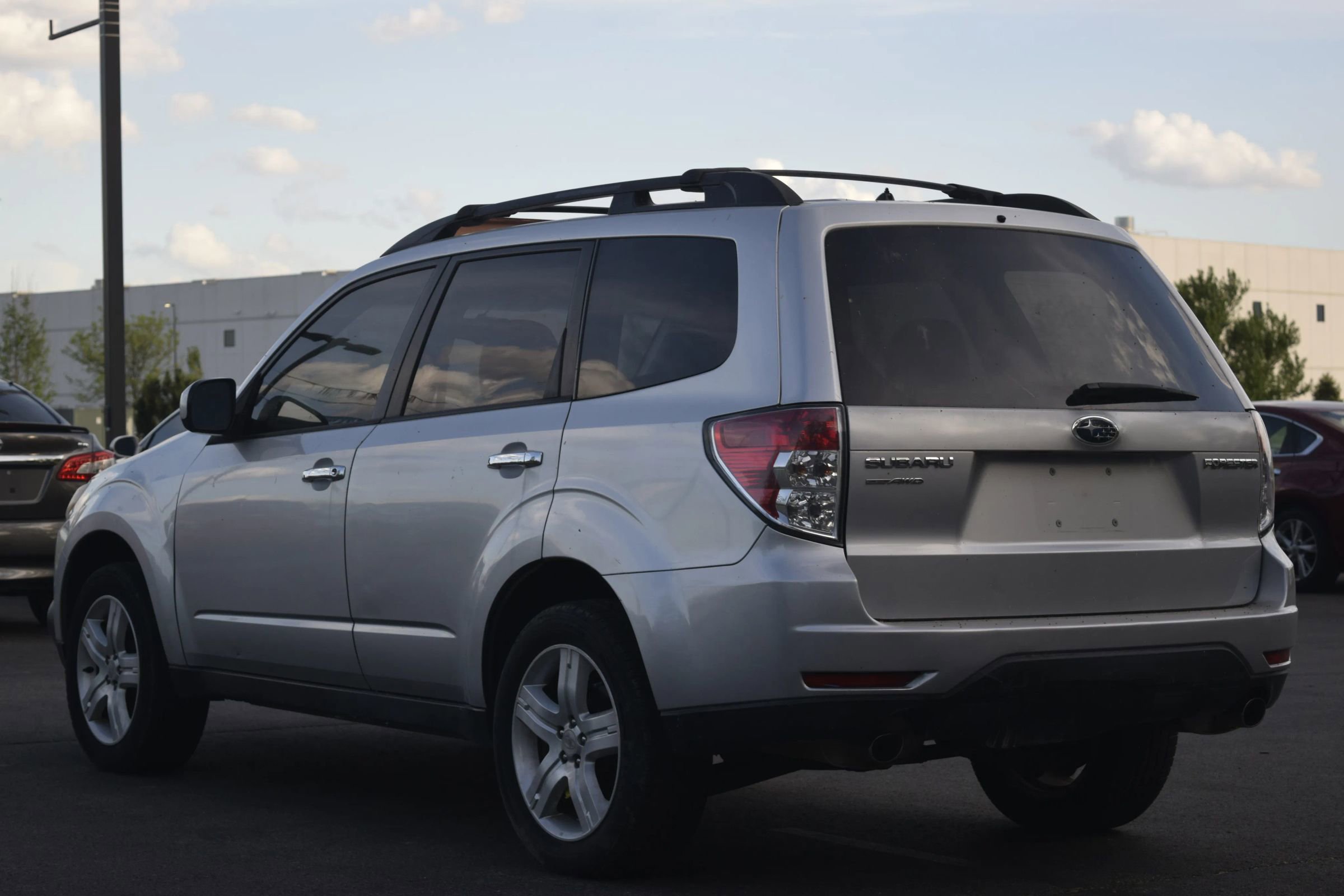 Used 2010 Subaru Forester 2.5X Limited image 2