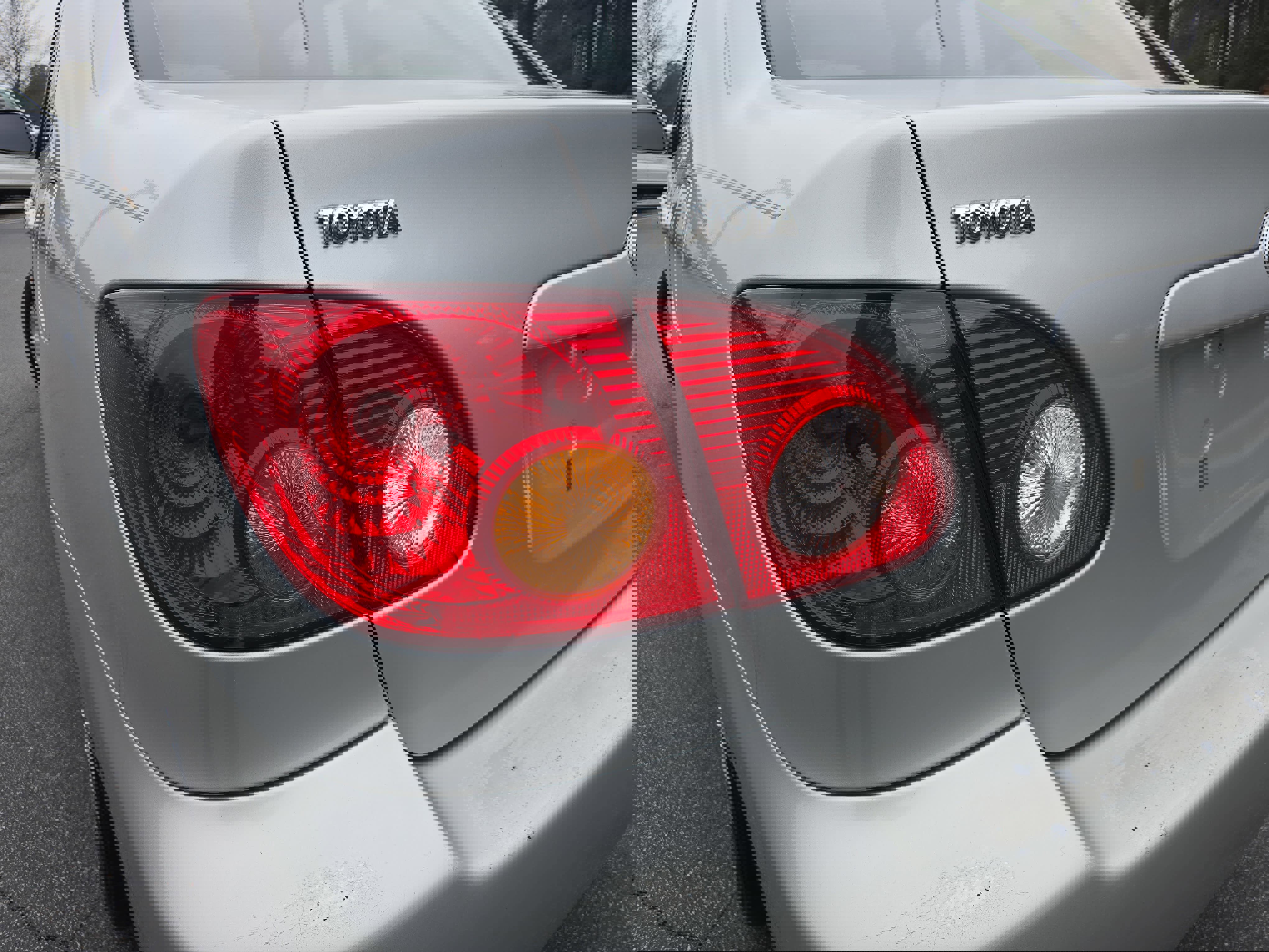 Used 2003 Toyota Corolla LE image 33