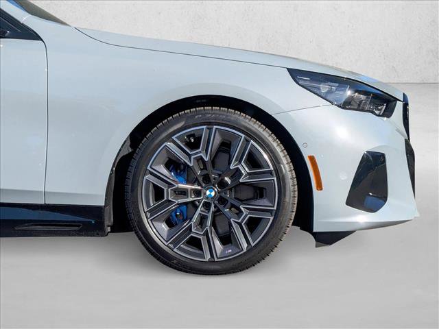 New 2026 BMW i5 eDrive40 image 10