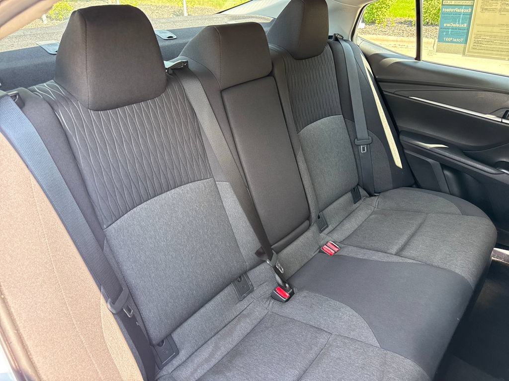 Used 2025 Toyota Camry LE FWD image 34