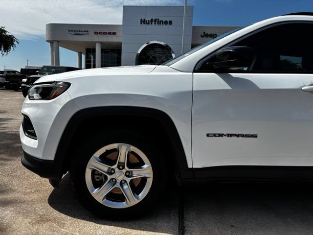 Used 2024 Jeep Compass Latitude AWD/4WD image 9
