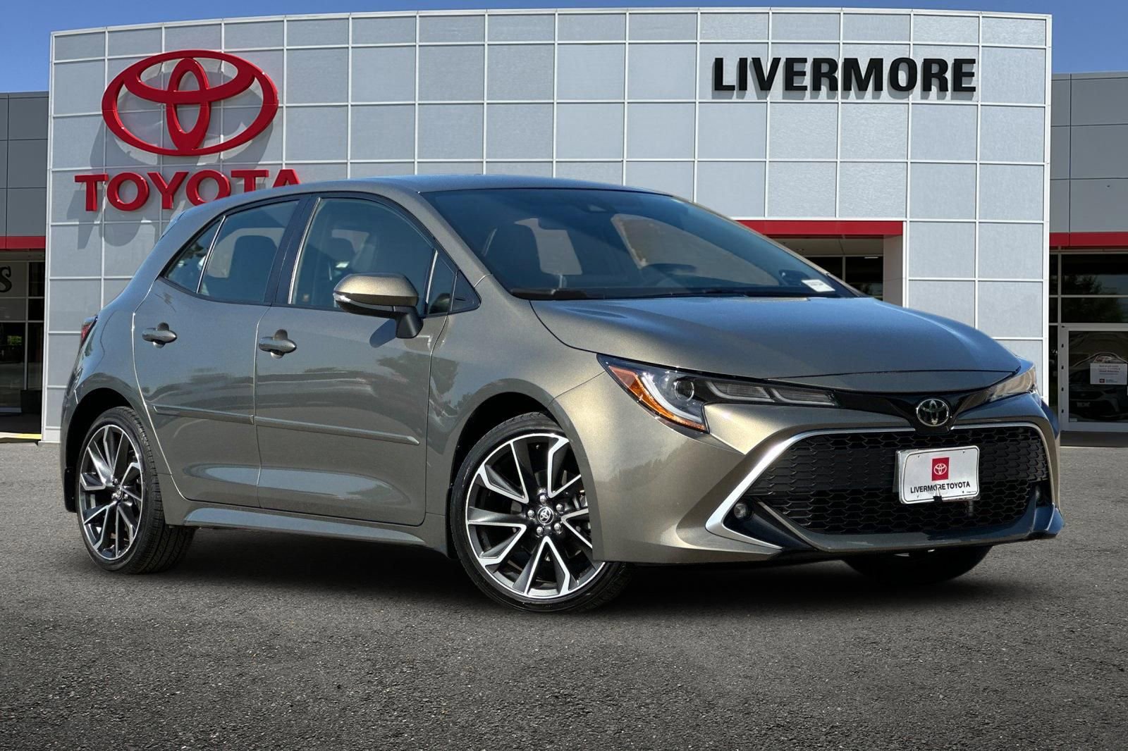 Certified 2019 Toyota Corolla XSE FWD image 2