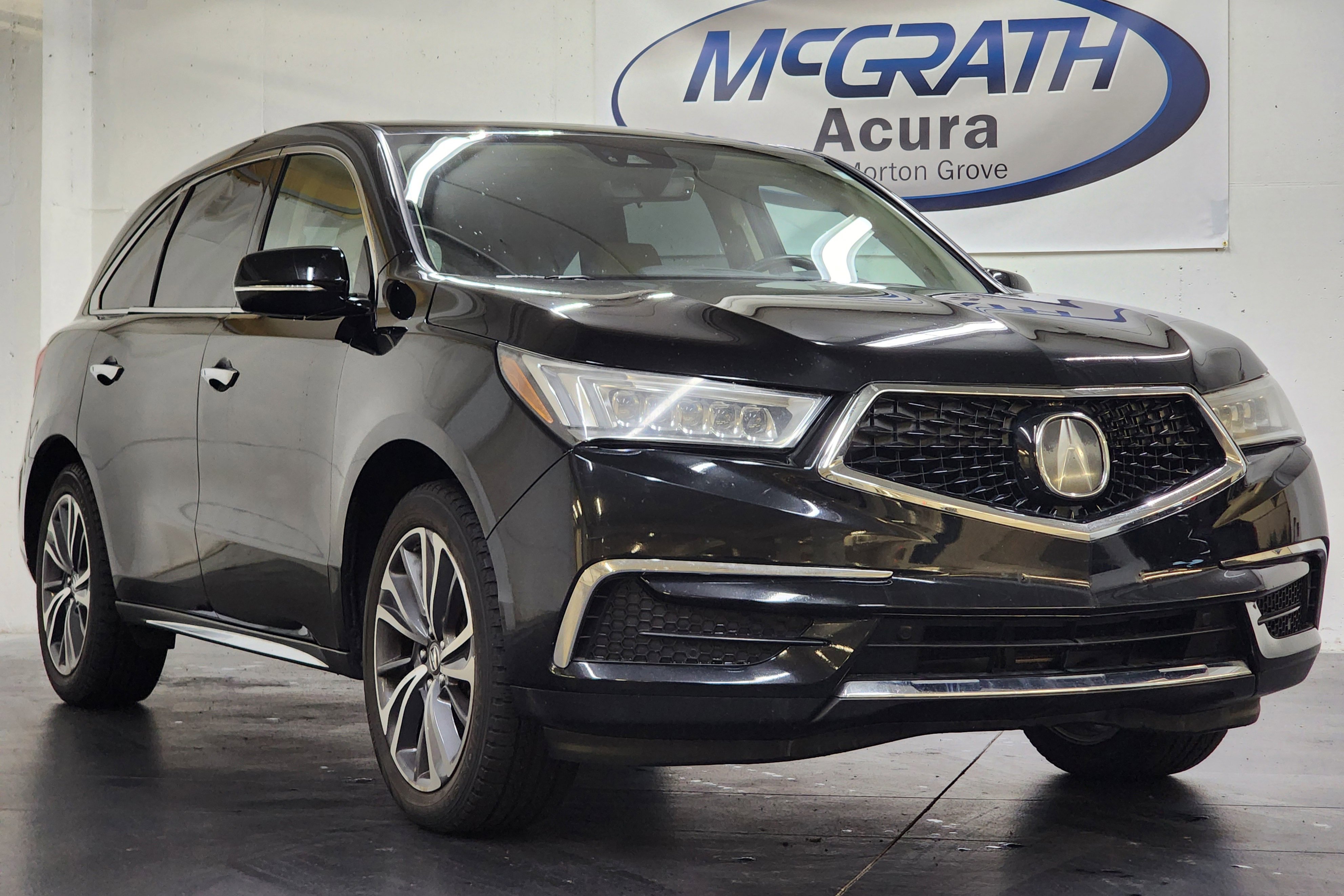Used 2019 Acura MDX w/ Technology & Entertainment image 2