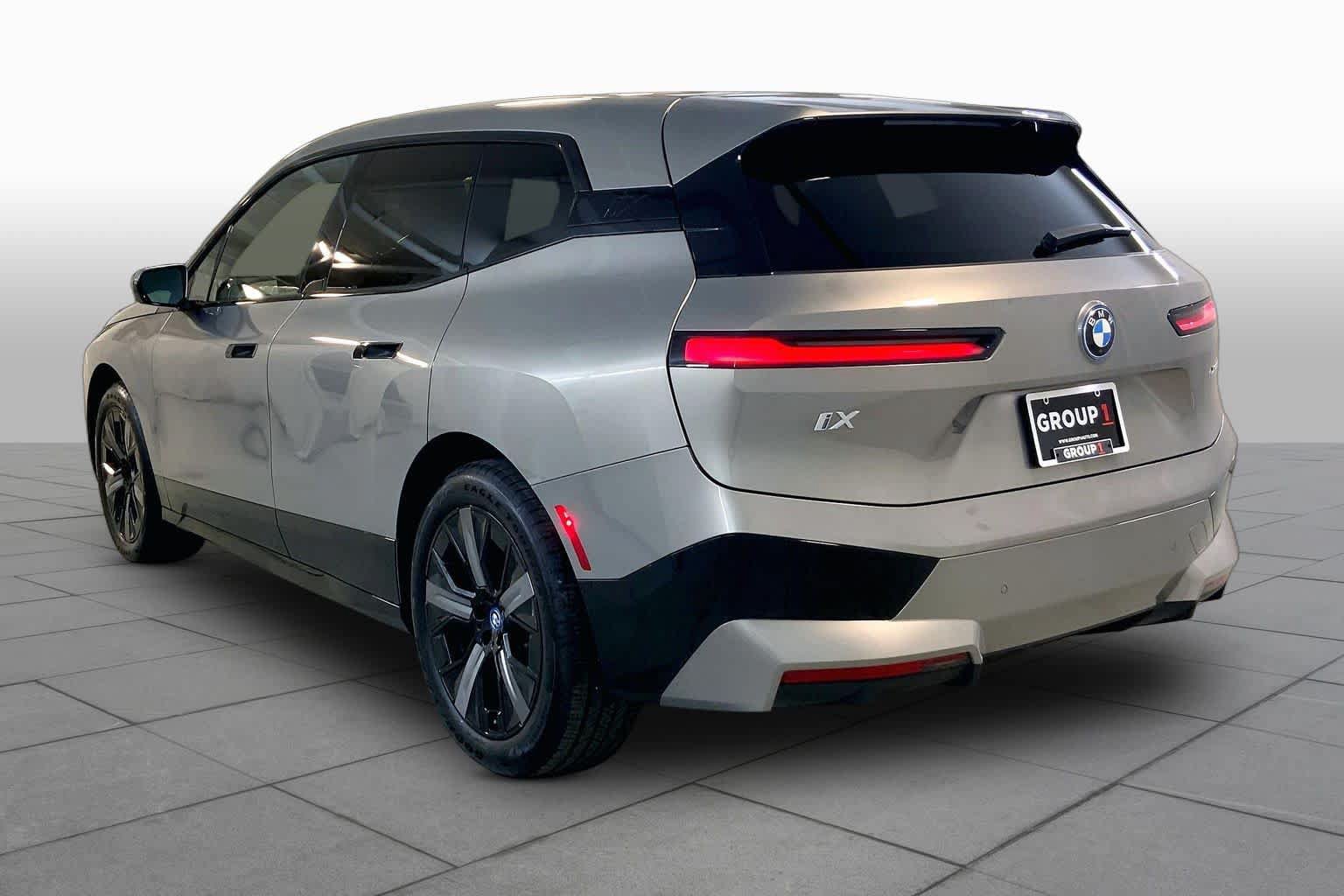 Certified 2024 BMW iX xDrive50 w/ Sport Package AWD/4WD image 10