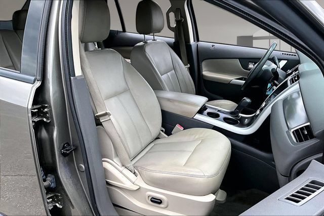 Used 2013 Ford Edge SEL FWD image 25