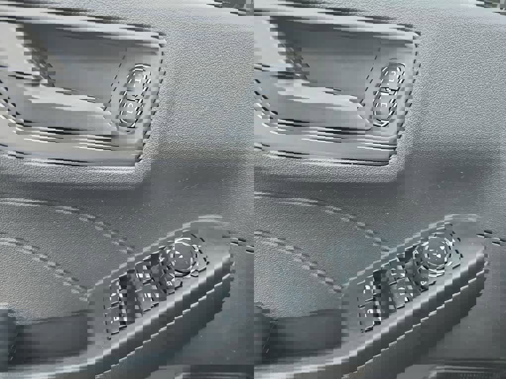 Used 2023 Ford Escape Active image 16