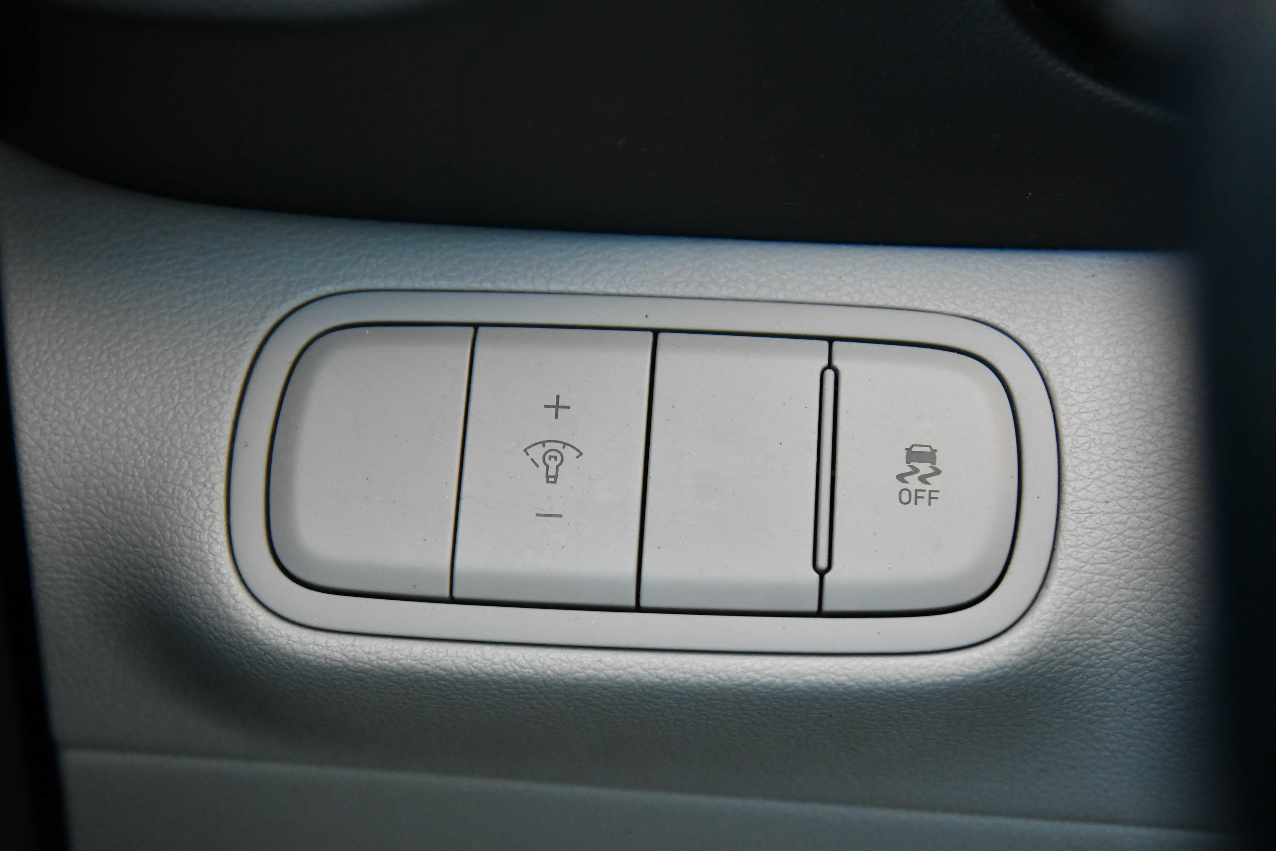 Used 2023 Hyundai Venue SEL w/ Cargo Package image 29